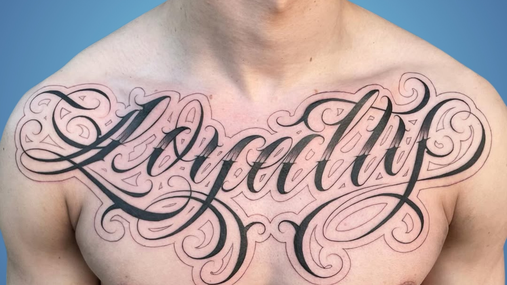 pecho tatuaje lettering