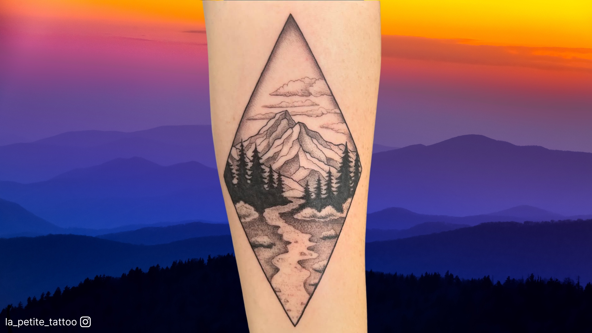 tatuaggio di montagna