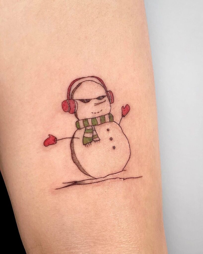 Tatuaggio cool con pupazzo di neve