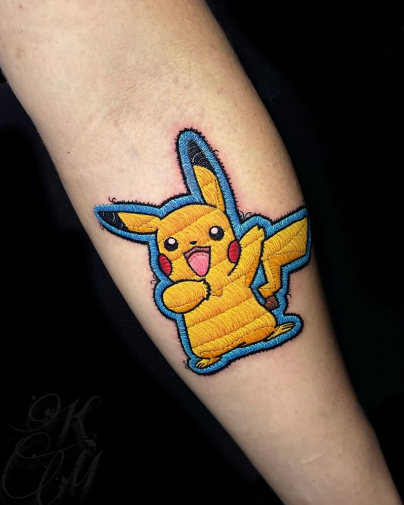 Tatuaggio a ricamo di Pikachu