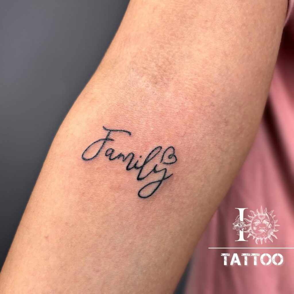 Palavra única Tatuagem de família