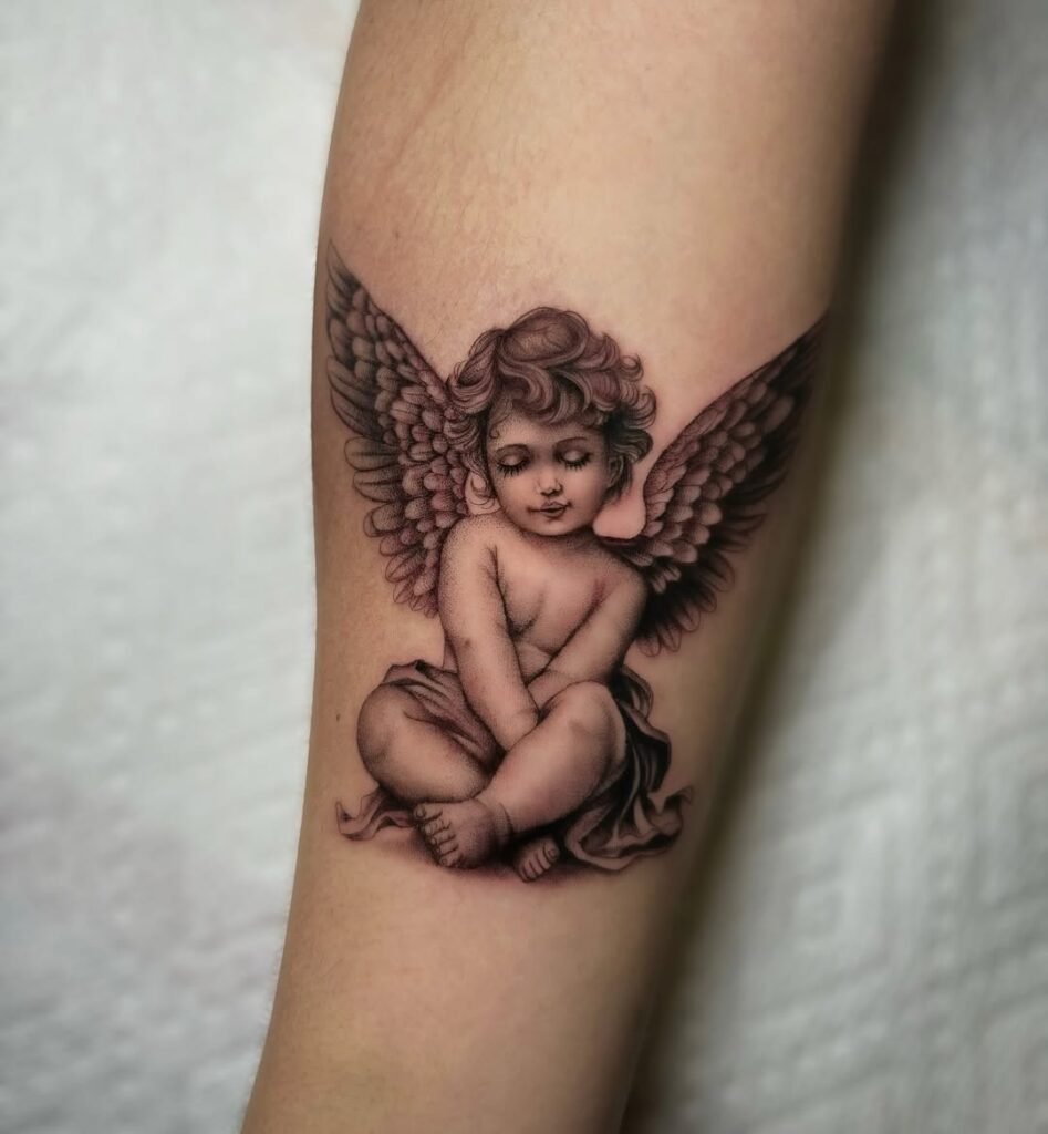 Tatuaggio di un cherubino minuscolo