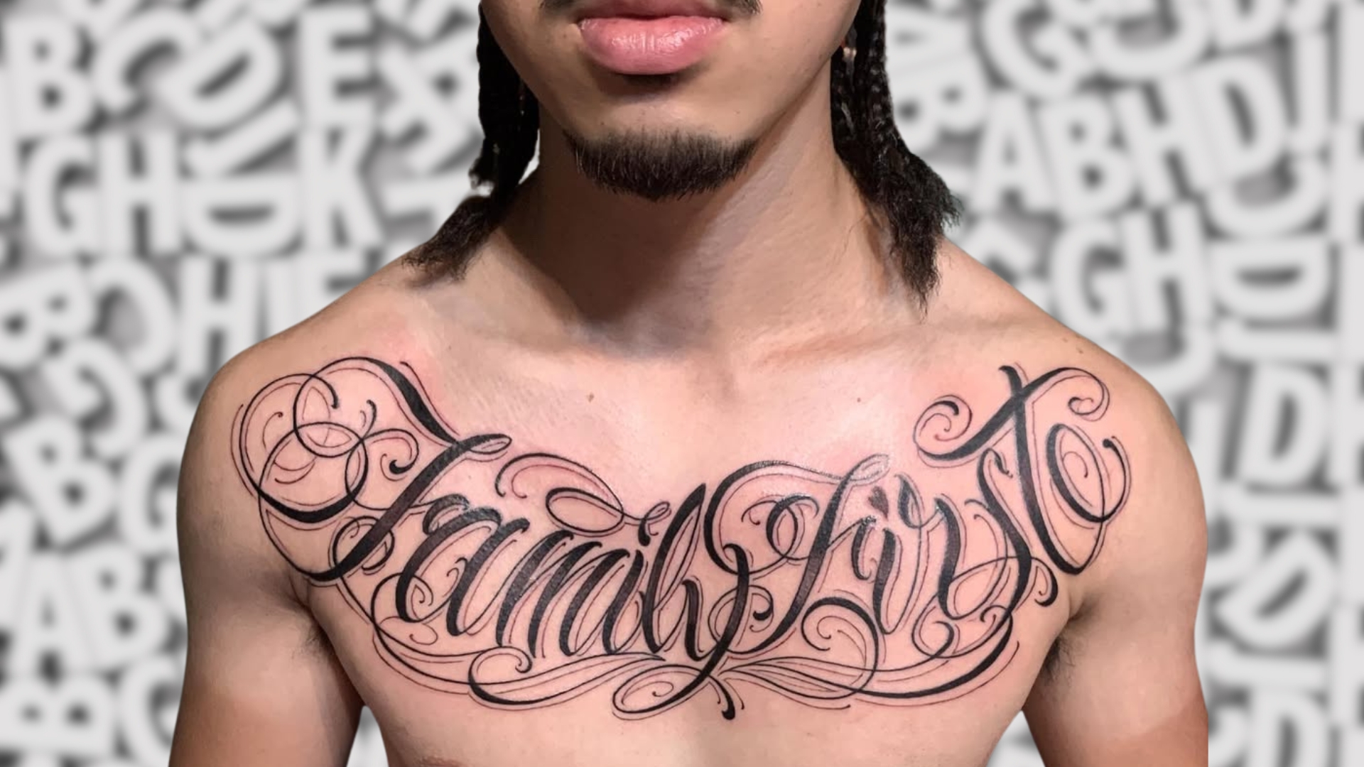 tatuaggio petto lettering