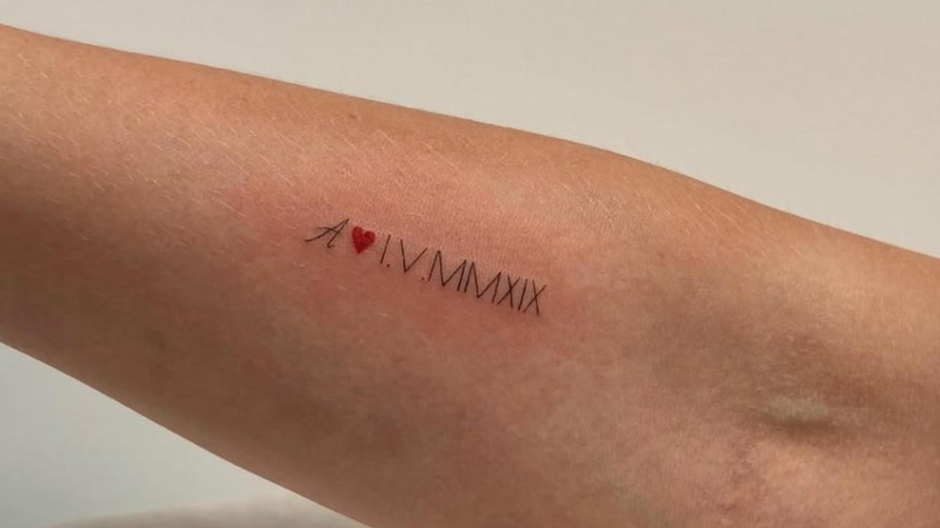 tatuaggio con data di nascita