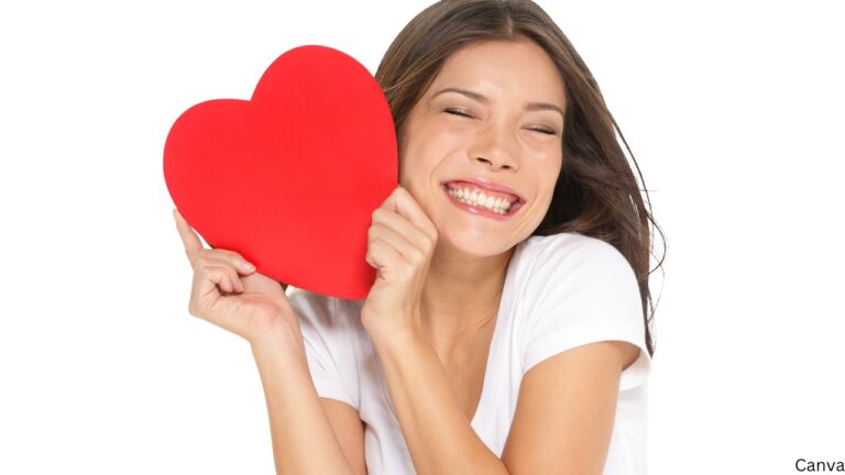 12 Things Women Only Do When They’re Really In Love