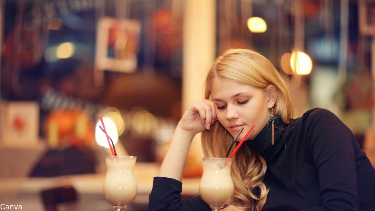 comportamenti silenziosi delle donne che non hanno amici intimi