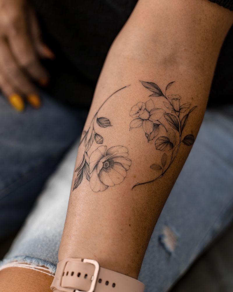 Tatuagem floral Yin Yang