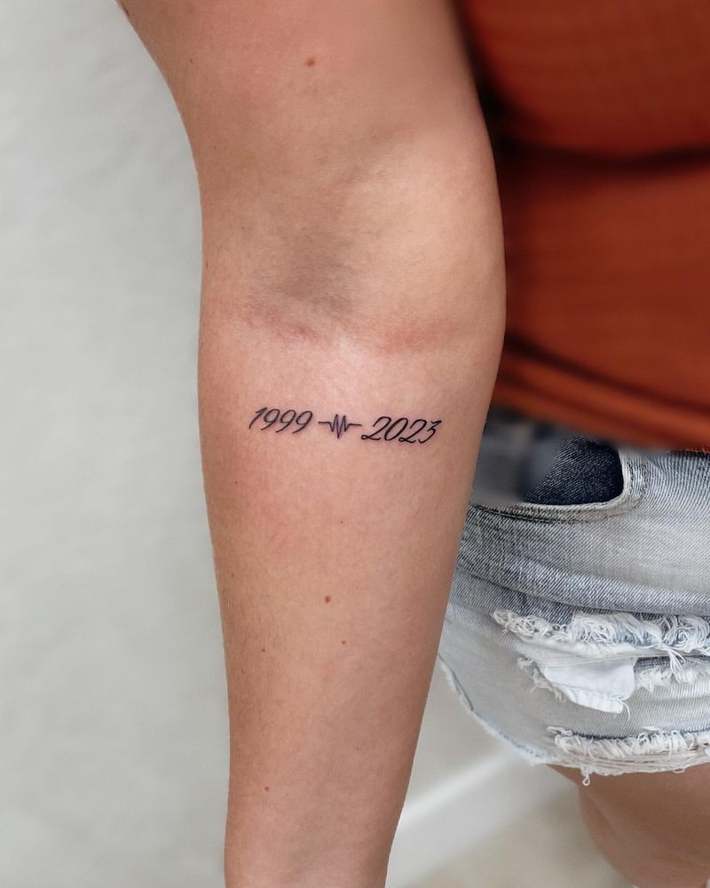 Tatuaje de fecha conmemorativa