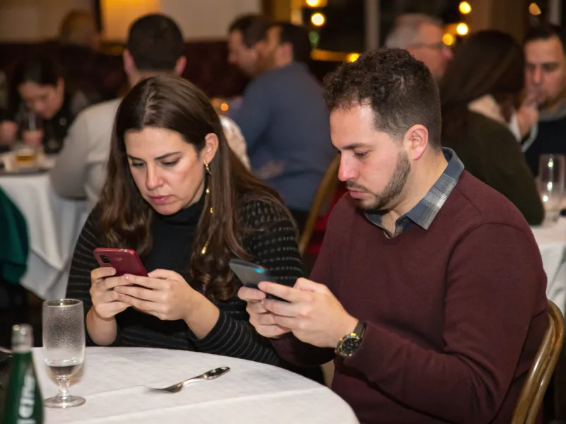 Negligenciar os amigos fora do casamento