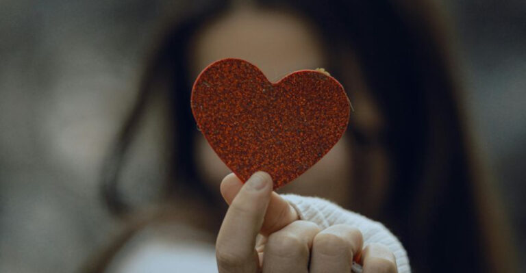 15 Undeniable Signs You Have A Soft Spot For Someone & Clues That Aren’t So Obvious