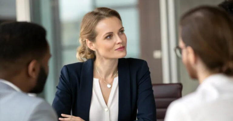 30 Qualities That Define An Elegant And Successful Woman