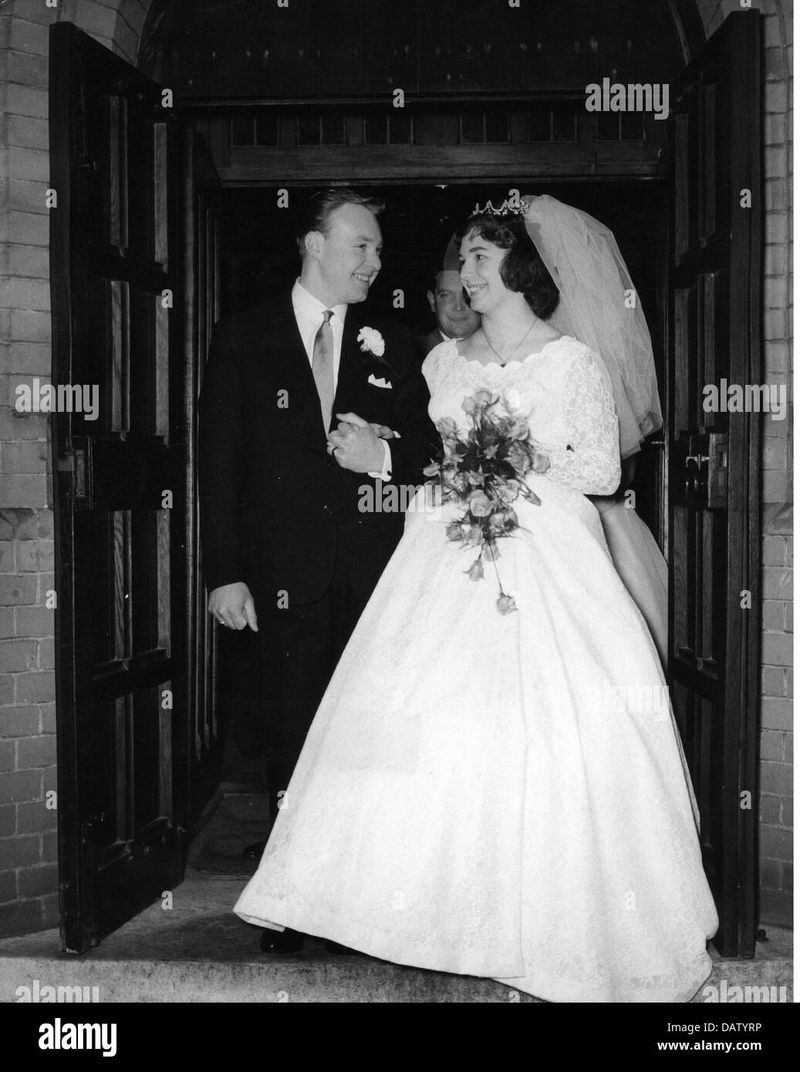 Serene Simplicity: 1910s Wedding