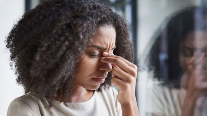 27 Subtle Signs A Woman Is Emotionally Drained But Keeps Pushing Through