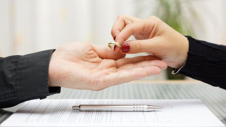 27 Warning Signs That Your Marriage May Be Headed For Divorce