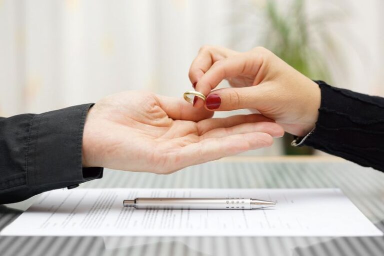 27 Warning Signs That Your Marriage May Be Headed For Divorce