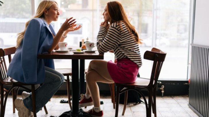 29 Clear Signs Your Friendships Are Actually Fake