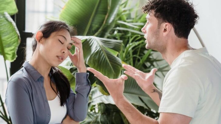 32 Phrases Emotionally Mature Couples Know Not To Use During Fights