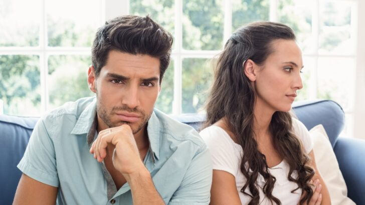 33 Obvious Signs You’re Stuck In A Love-Hate Relationship With Your Husband