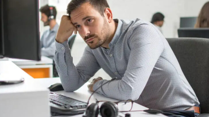 33 Self-Defeating Behaviors Highly Intelligent People Always Avoid