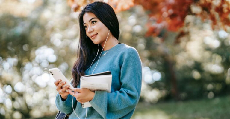 35 Ways to Overcome Imposter Syndrome and Realize You’re More Capable Than You Think