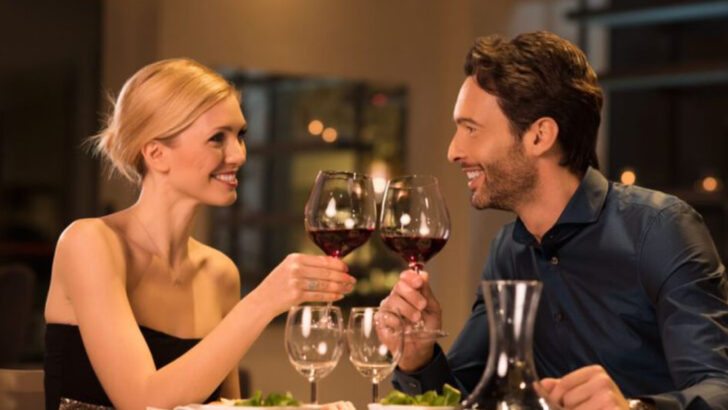 10 Pros and 10 Cons of Following the Famous 3-Date Rule in a New Relationship