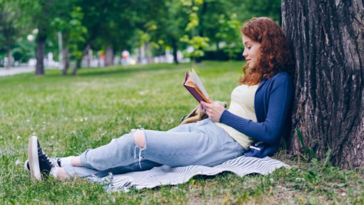 15 Signs You’re Not Anti-Social—You’re Deeply Selective