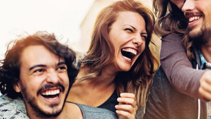 15 Ways to Be the Kind of Friend Everyone Wants Around And 3 Habits That Quietly Push People Away