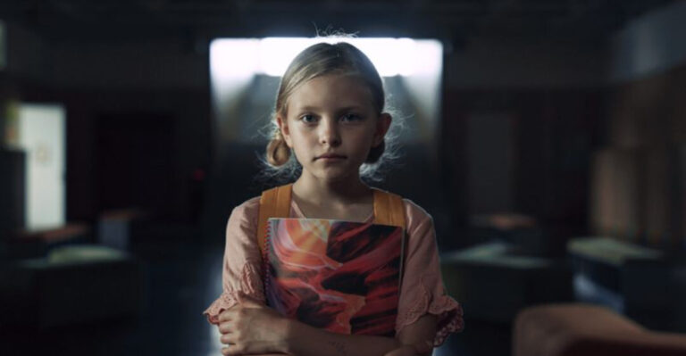 16 Ways Growing Up Without A Breadwinner Dad Can Affect Kids