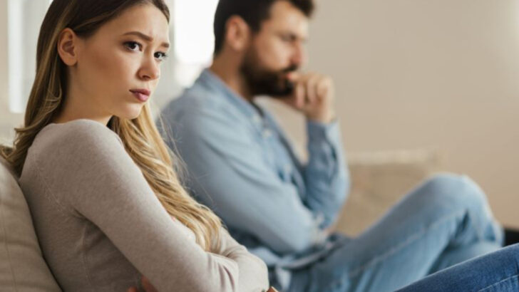 17 Common Habits That Push Married Couples From “I Do” To “I’m Done”