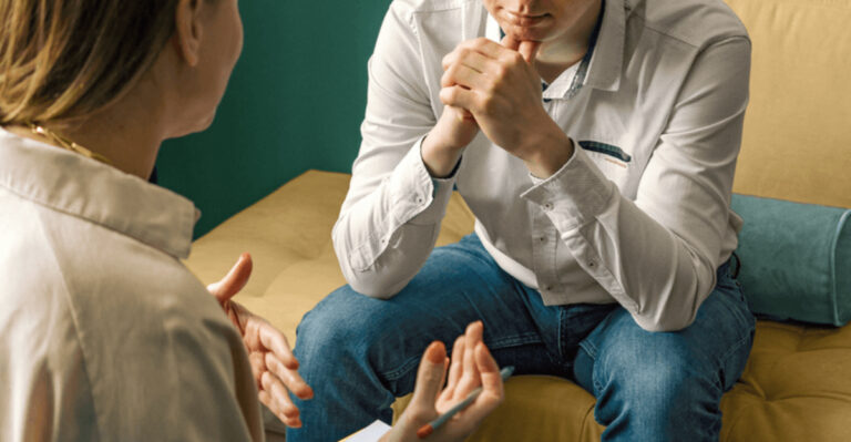 17 Of The Best Defenses Against Gaslighting Sociopaths