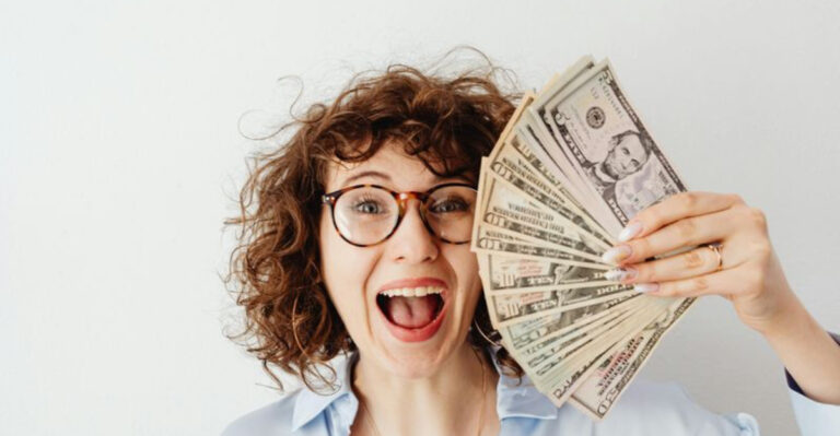 18 Mistakes Women Without Husband Over 45 Make With Their Money (and How to Avoid Them)