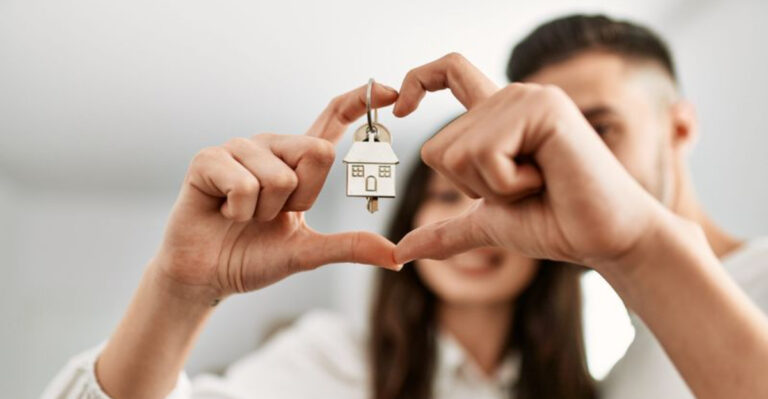 18 Tips For Moving In With A Partner To Make A Stress-Free Move