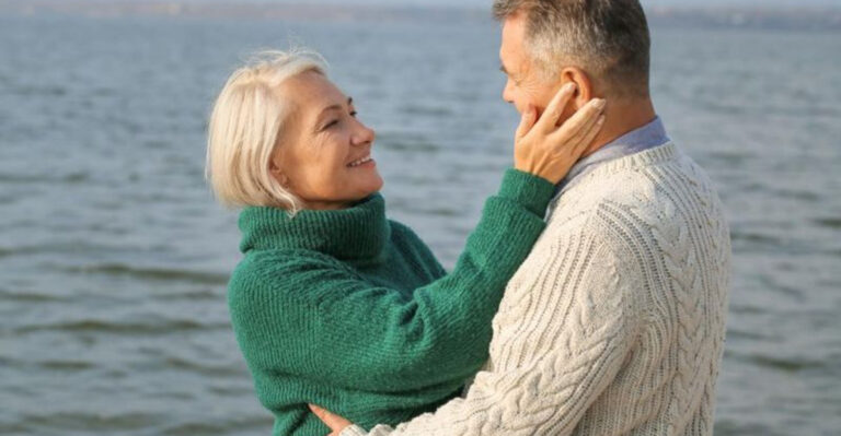 18 Ways Dating In Your 60s Is Better Than In Your 30s