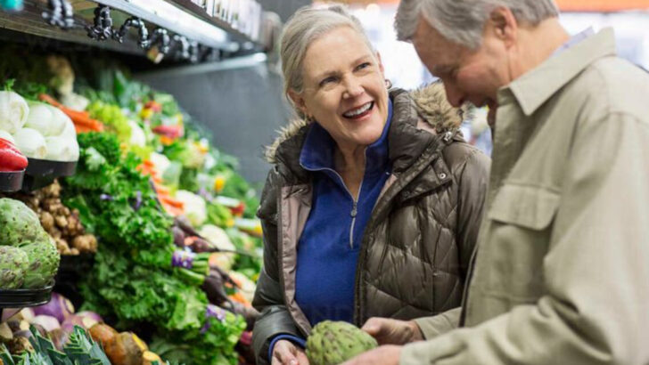 19 Forgotten Grocery Store Manners Boomers Wish Were Still Around