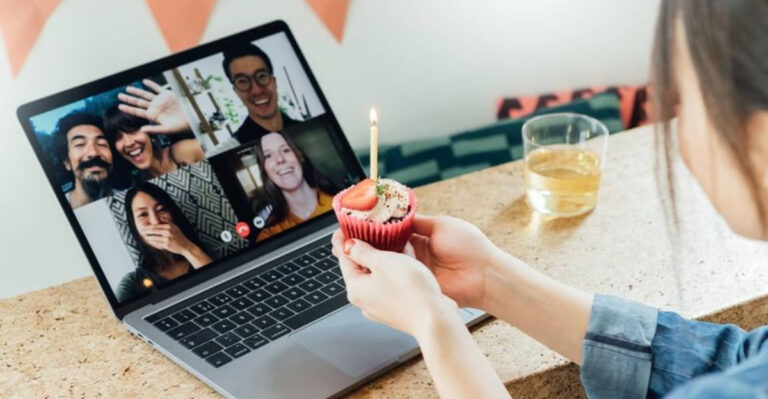 20 Weird Social Rules That Have Become Our New Norm