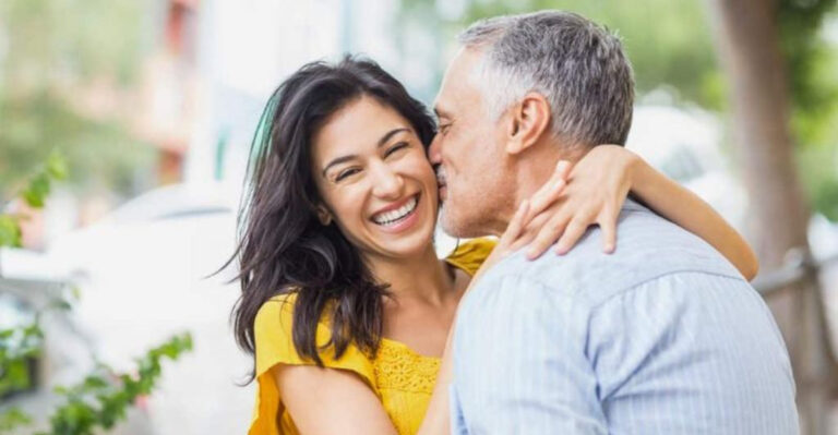 20 Honest Reasons Why Love Isn’t Always Enough When There’s A Big Age Gap