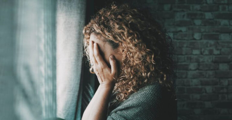 20 Things Grieving Widows And Widowers Often Regret Doing Too Soon