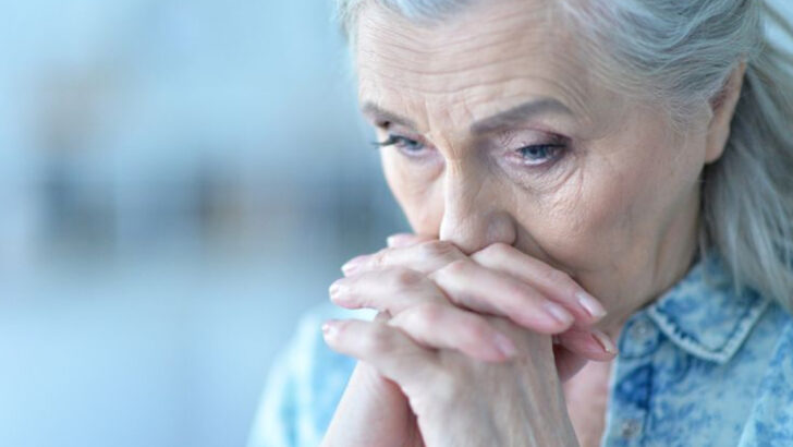 22 Honest Regrets Older Women Most Often Have About Their Past Relationships