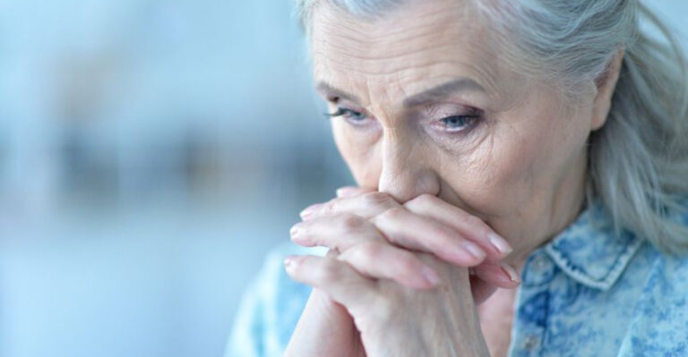 22 Honest Regrets Older Women Most Often Have About Their Past Relationships