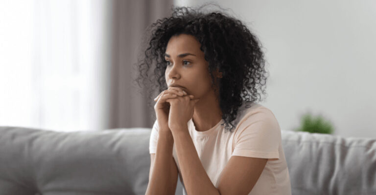 22 Quiet Signs Of A Woman Who Has Been Misunderstood Her Whole Life, According To Research