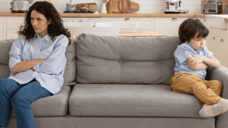 29 Painfully Honest Signs You Grew Up With Toxic Parents