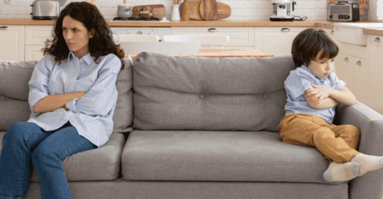 29 Painfully Honest Signs You Grew Up With Toxic Parents