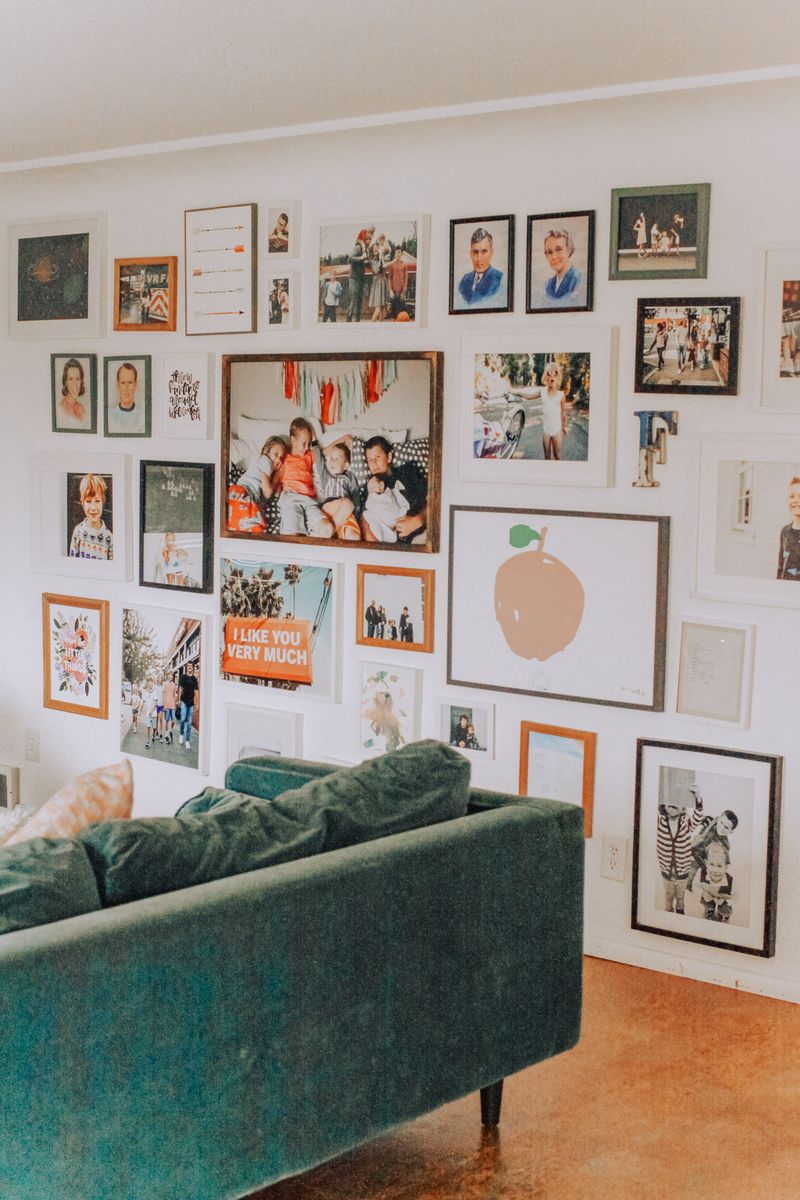 Photos or keepsakes from people he loves