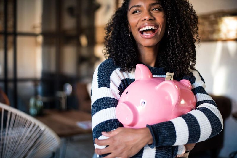 Talk to other solo women about money.