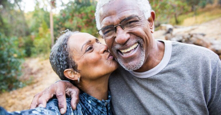 Dating After 50: 10 Pros and 10 Cons Women Should Know