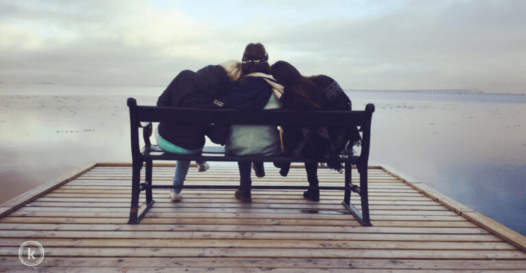 21 Quiet Traits Of People With A Small Circle Of Friends