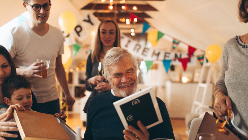 “Stay at one job for 30 years—you’ll retire rich!”
