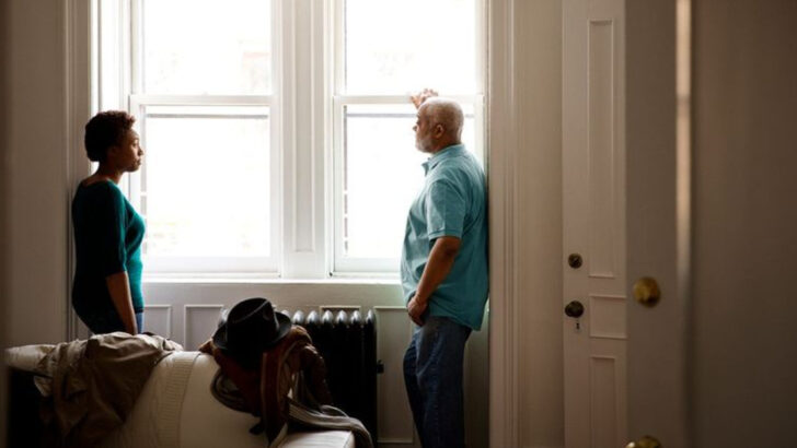 Parents Who Aren’t Connected With Their Adult Kids Tend to Show These 17 Traits