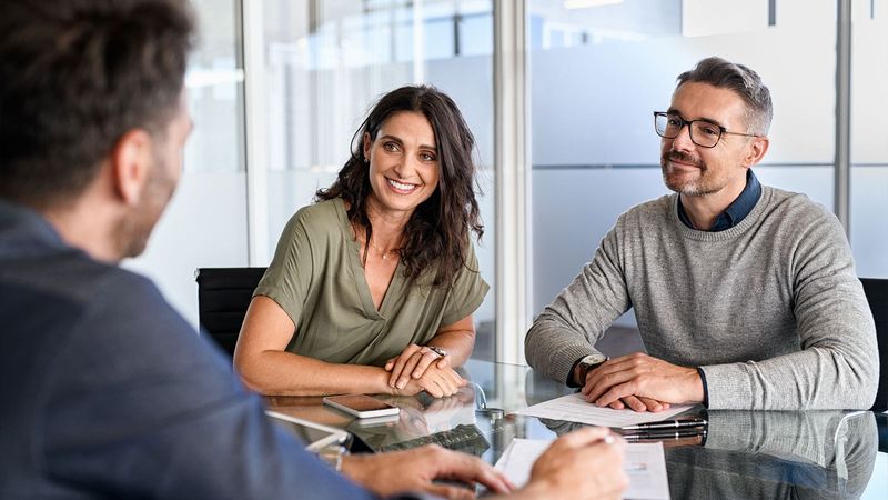 They Make You Feel Interesting—Without Trying to Impress