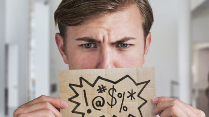 15 Common Habits That Undercut Your Class — And 5 Mistakes That Really Hurt Your Look